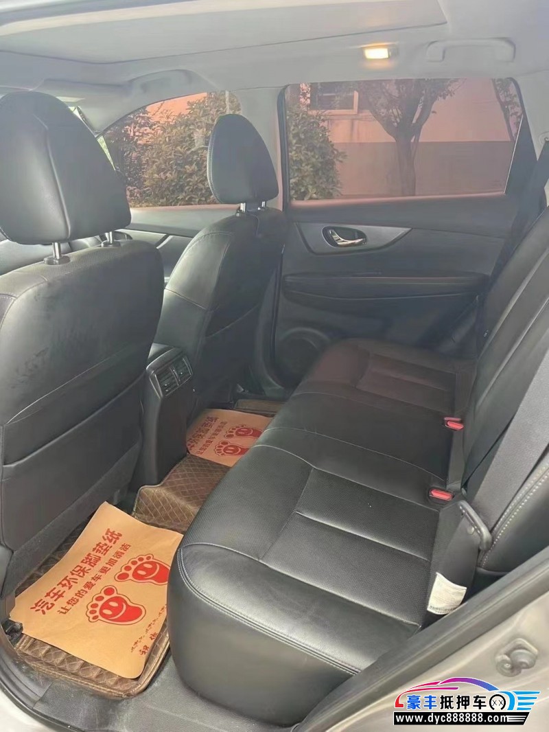 15年日产奇骏轿车抵押车出售