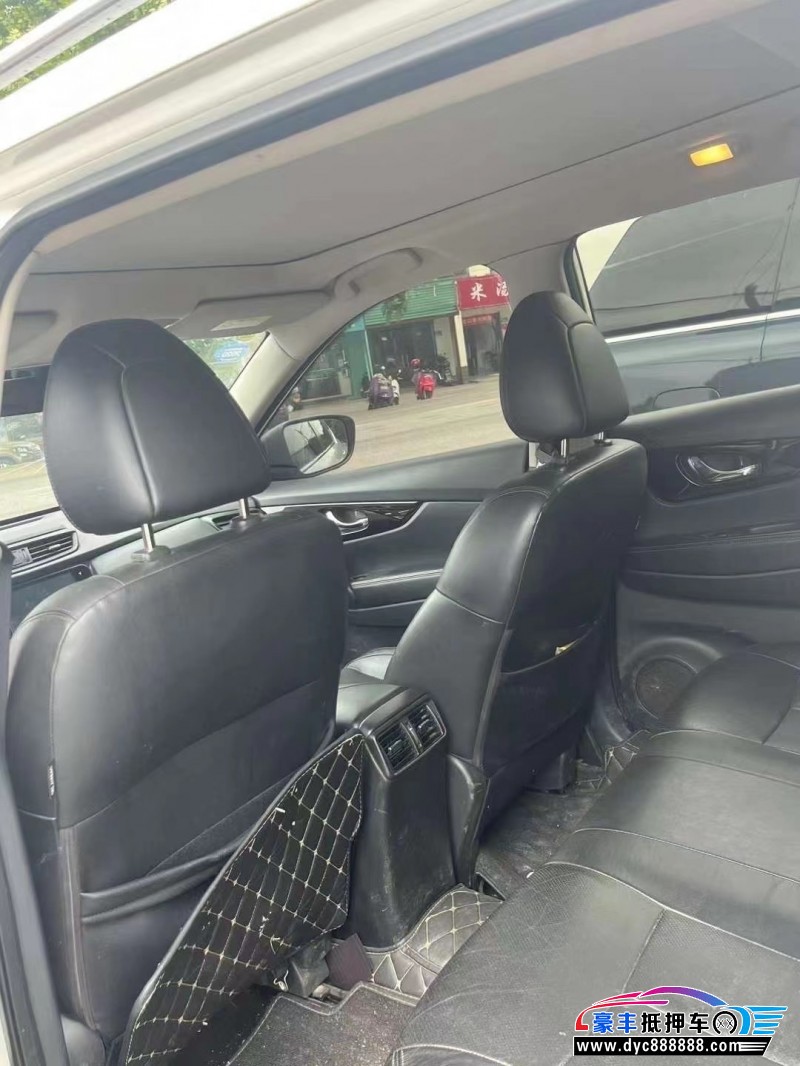 19年日产奇骏轿车抵押车出售