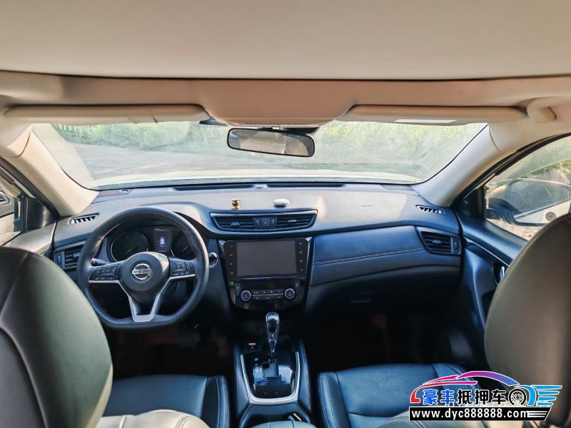 19年日产奇骏轿车抵押车出售