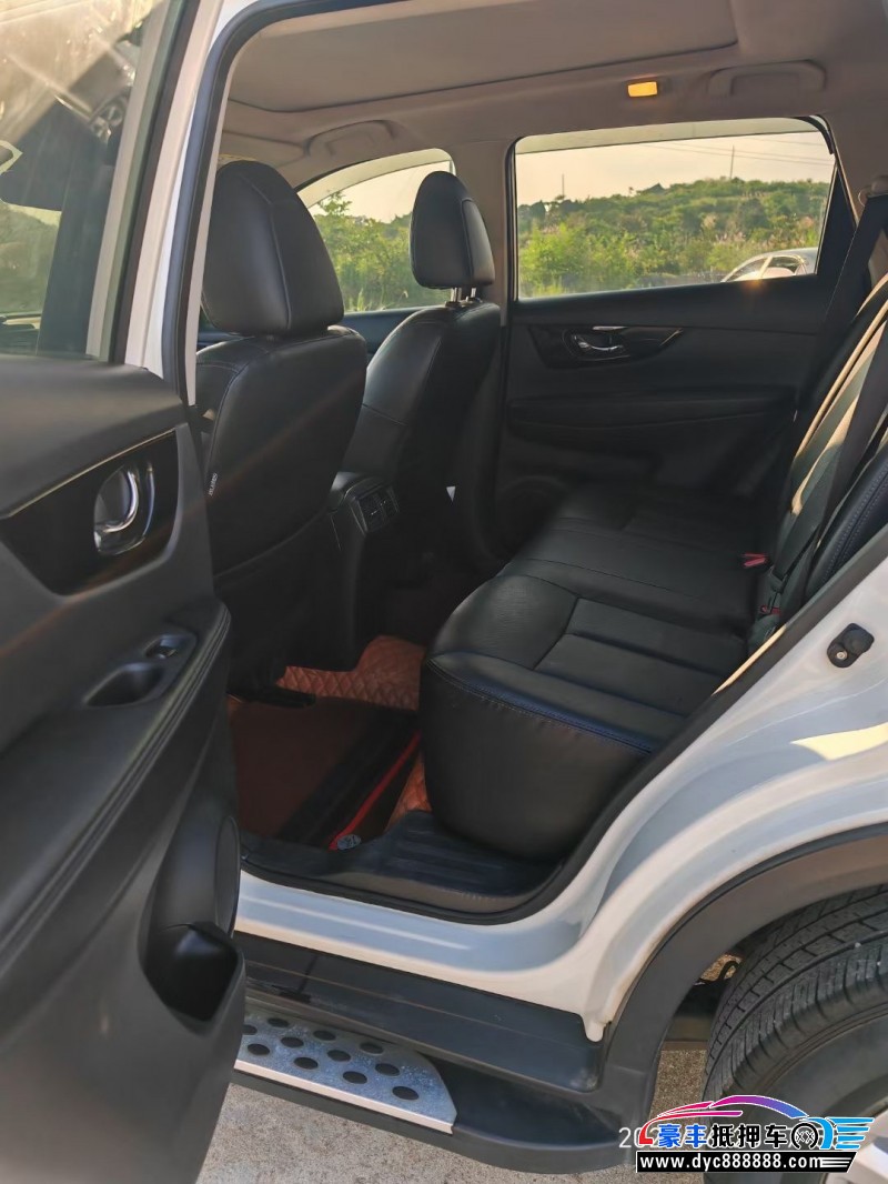 19年日产奇骏轿车抵押车出售