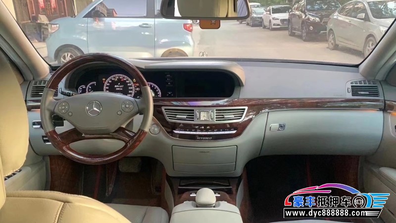 10年奔驰S轿车抵押车出售