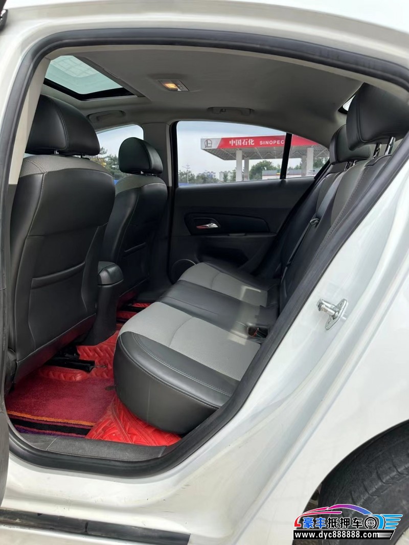 14年雪佛兰科鲁兹轿车抵押车出售