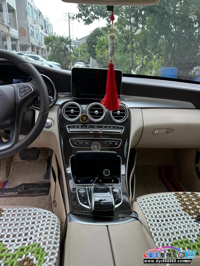 17年奔驰C轿车抵押车出售