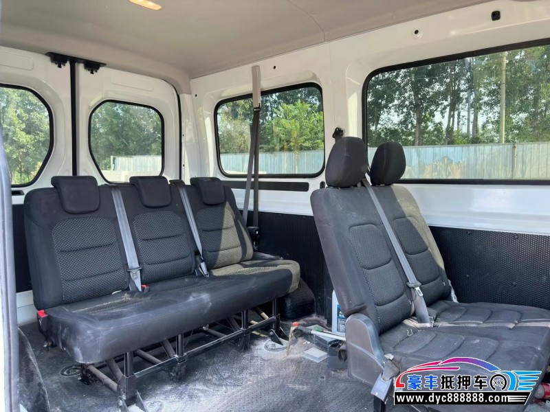 20年上汽大通rv90MPV抵押车出售