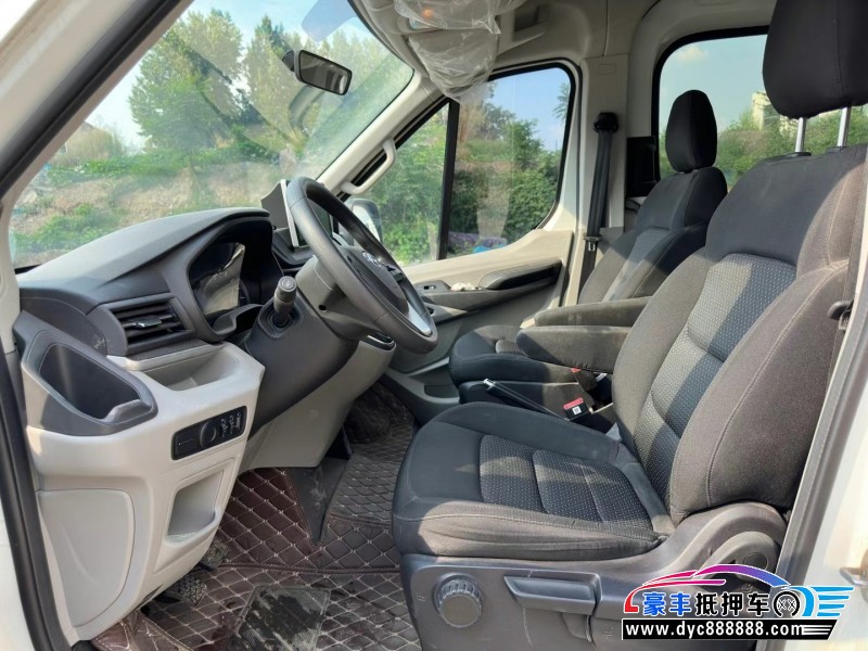 20年上汽大通rv90MPV抵押车出售