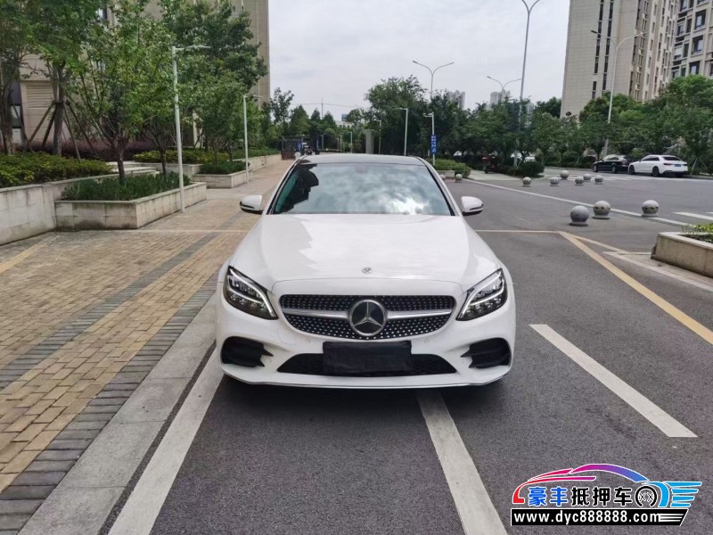 21年奔驰C轿车抵押车出售