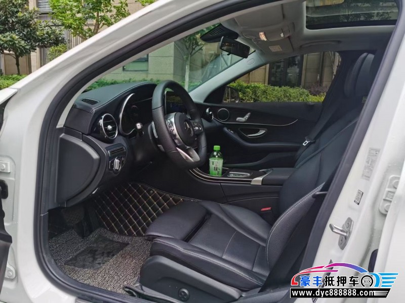 21年奔驰C轿车抵押车出售