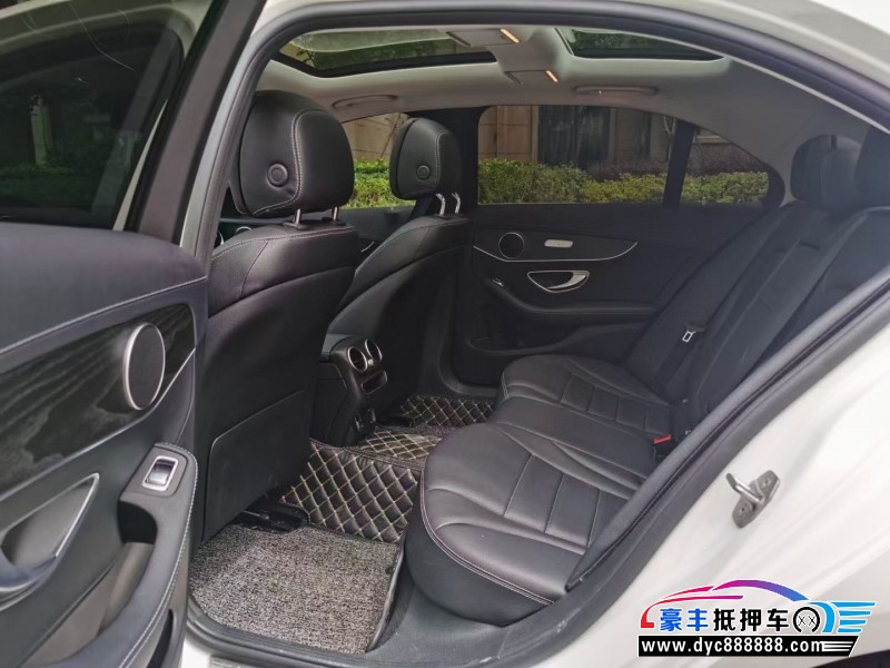 21年奔驰C轿车抵押车出售