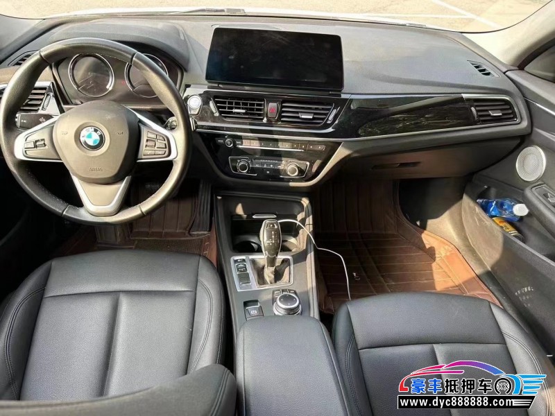 21年宝马1系轿车抵押车出售