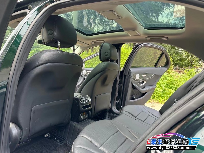 20年奔驰C轿车抵押车出售