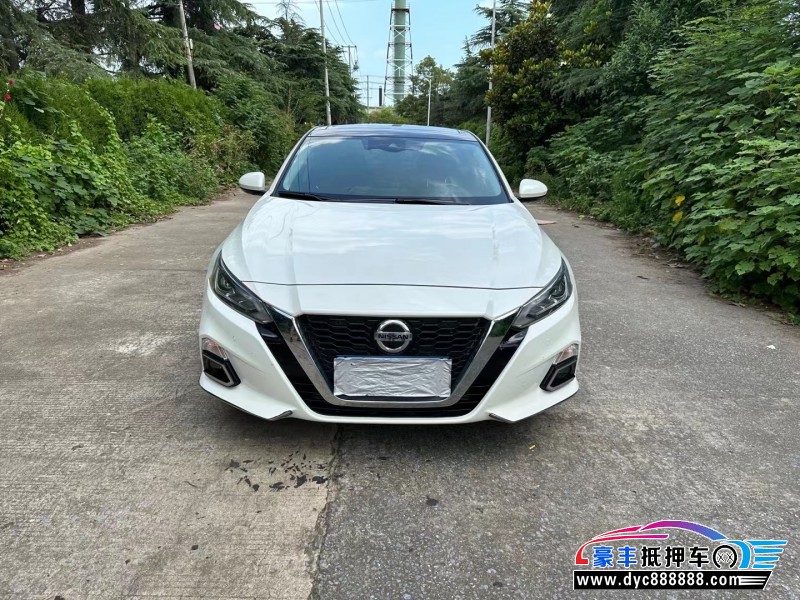 21年日产天籁轿车抵押车出售