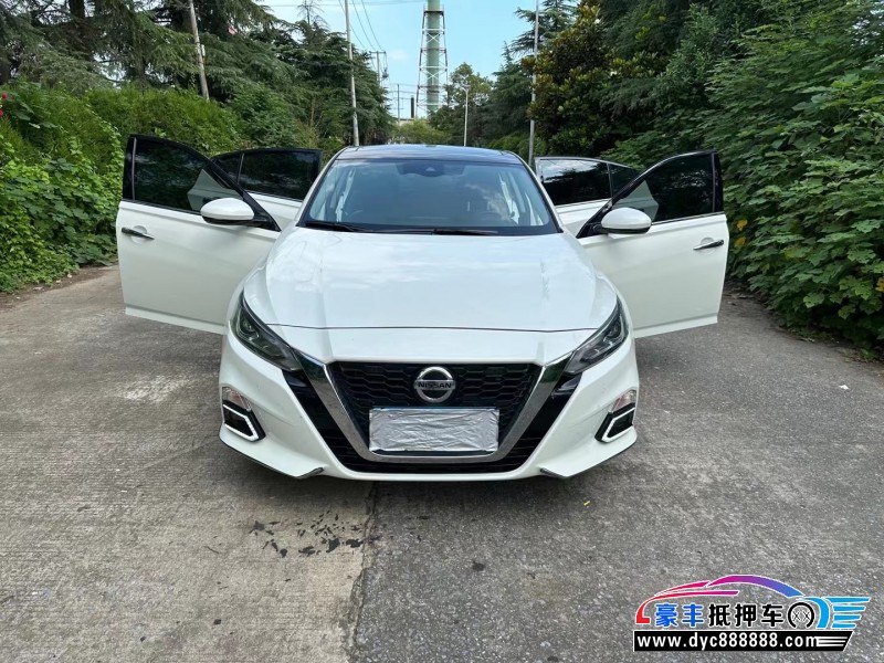 21年日产天籁轿车抵押车出售