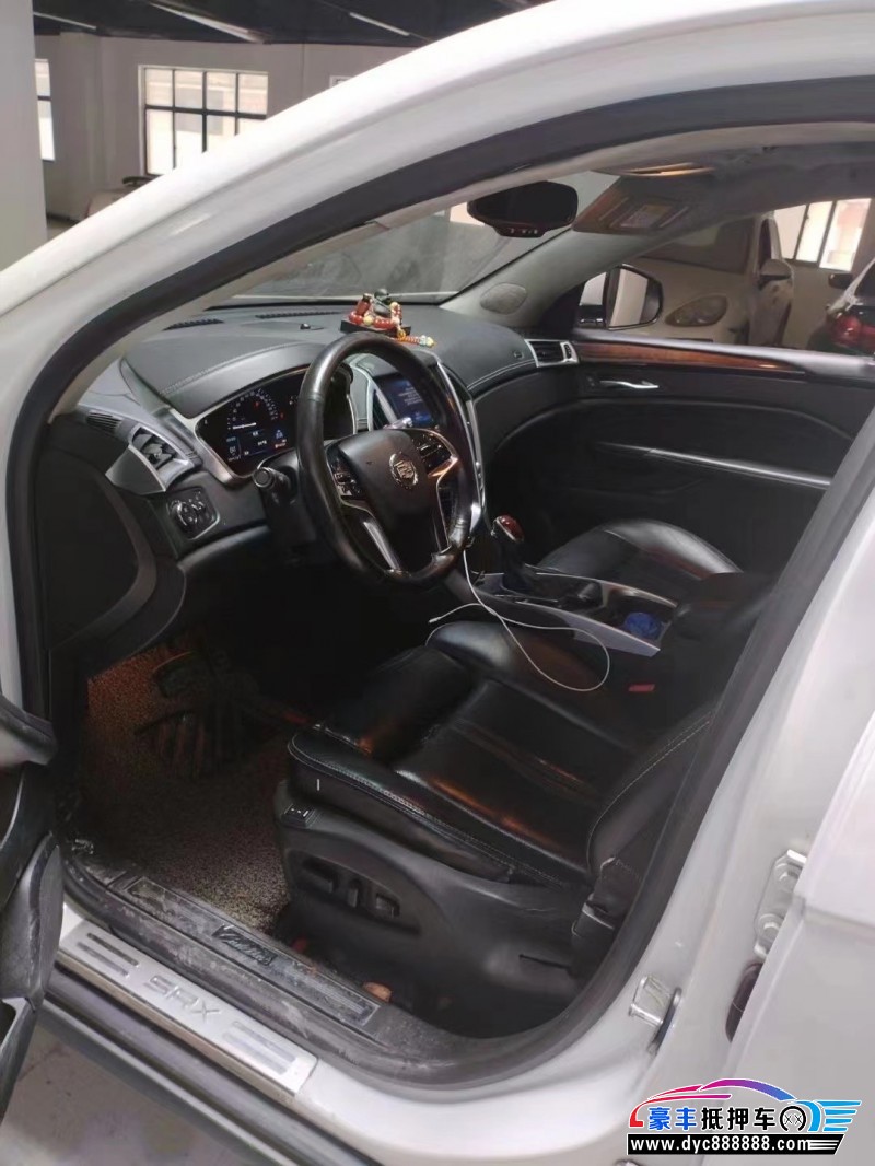 16年凯迪拉克SRX轿车抵押车出售