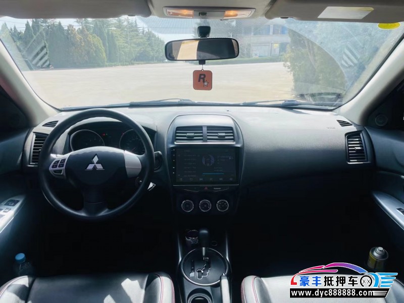 17年三菱帕杰罗·劲畅轿车抵押车出售