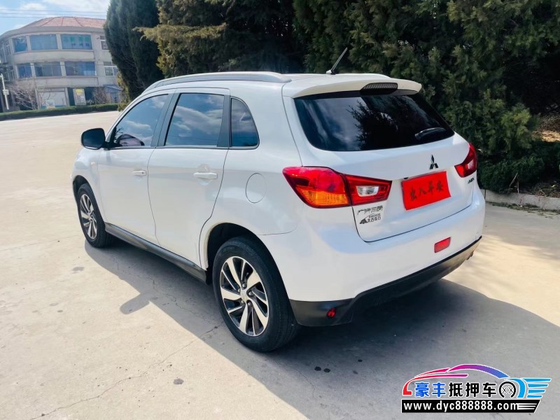 17年三菱帕杰罗·劲畅轿车抵押车出售