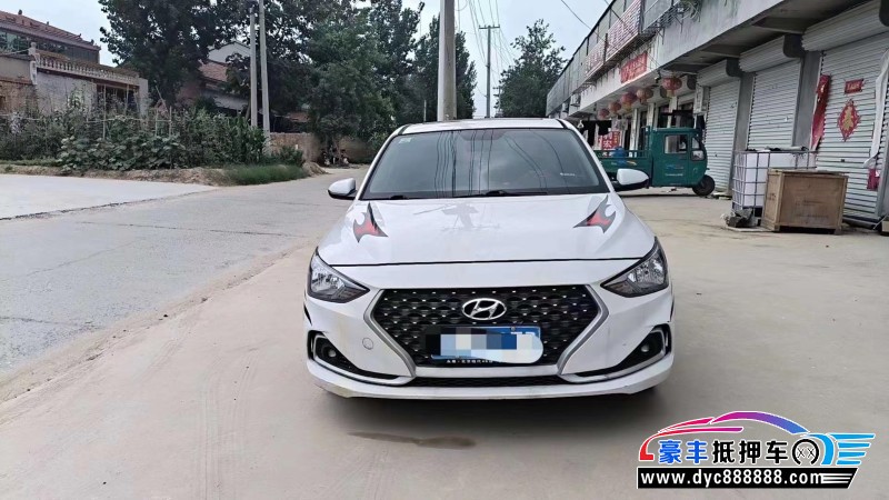 18年现代悦动轿车抵押车出售