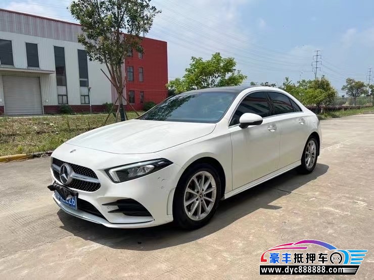 20年奔驰A轿车抵押车出售