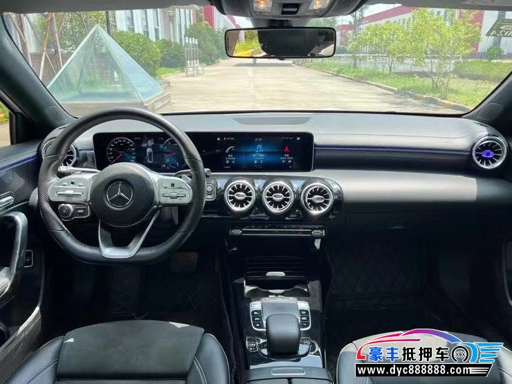 20年奔驰A轿车抵押车出售