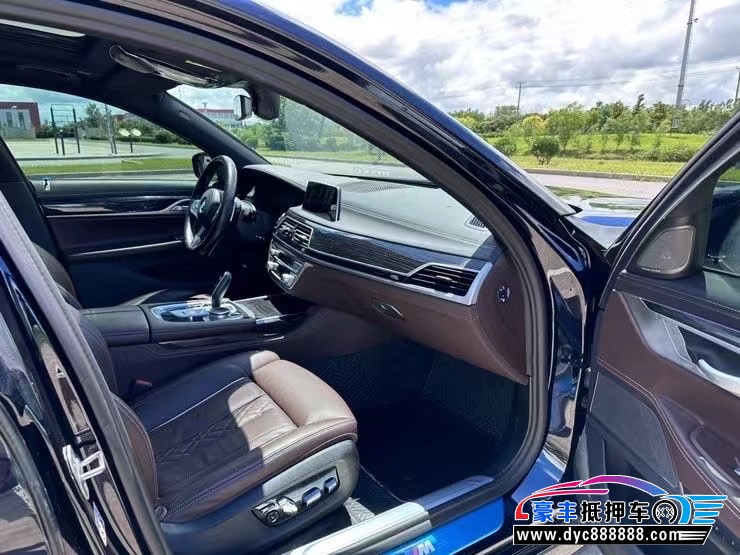 22年宝马7系轿车抵押车出售