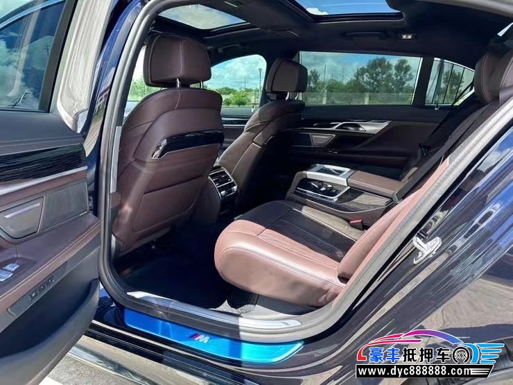 22年宝马7系轿车抵押车出售