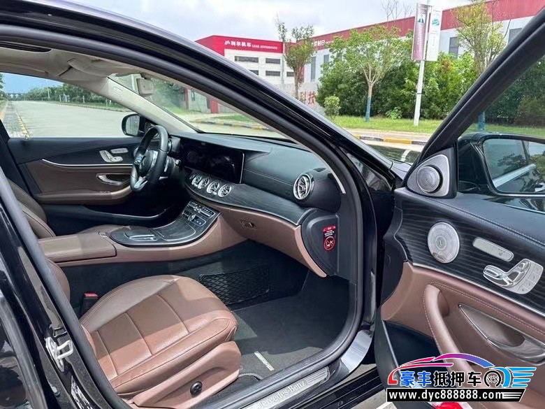 19年奔驰E轿车抵押车出售