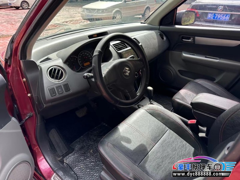 16年铃木雨燕轿车抵押车出售