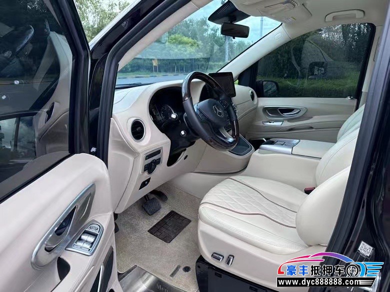 21年奔驰威霆(进口)轿车抵押车出售