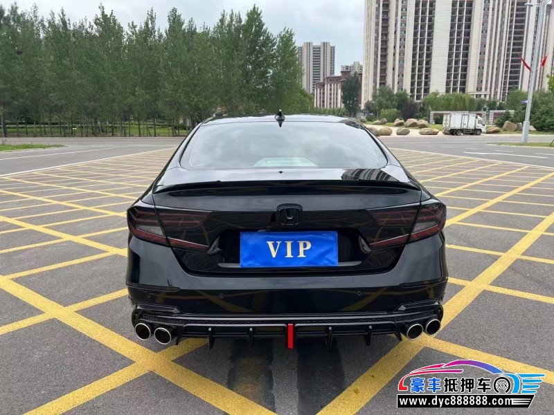 21年铃木雨燕轿车抵押车出售