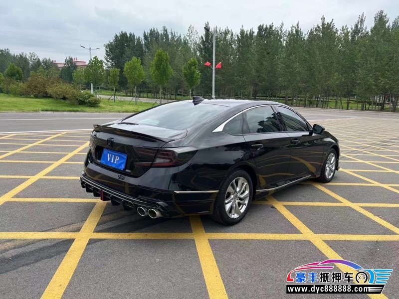 21年铃木雨燕轿车抵押车出售