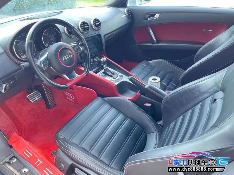 14年奥迪TT轿车抵押车出售