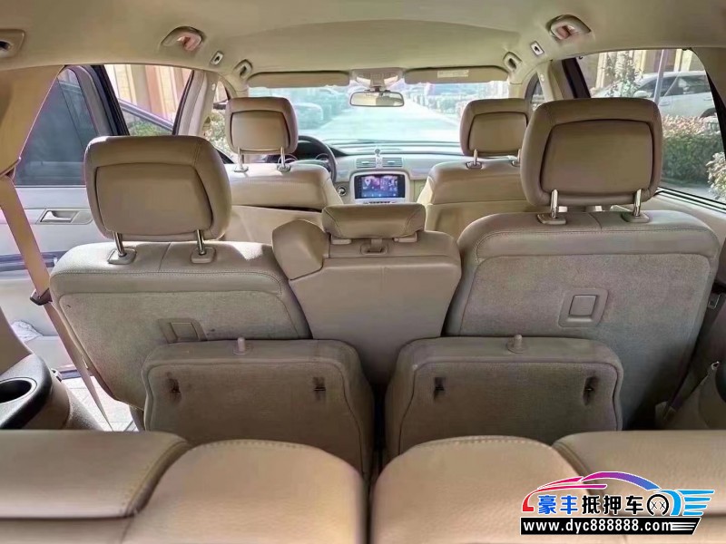 13年奔驰R轿车抵押车出售