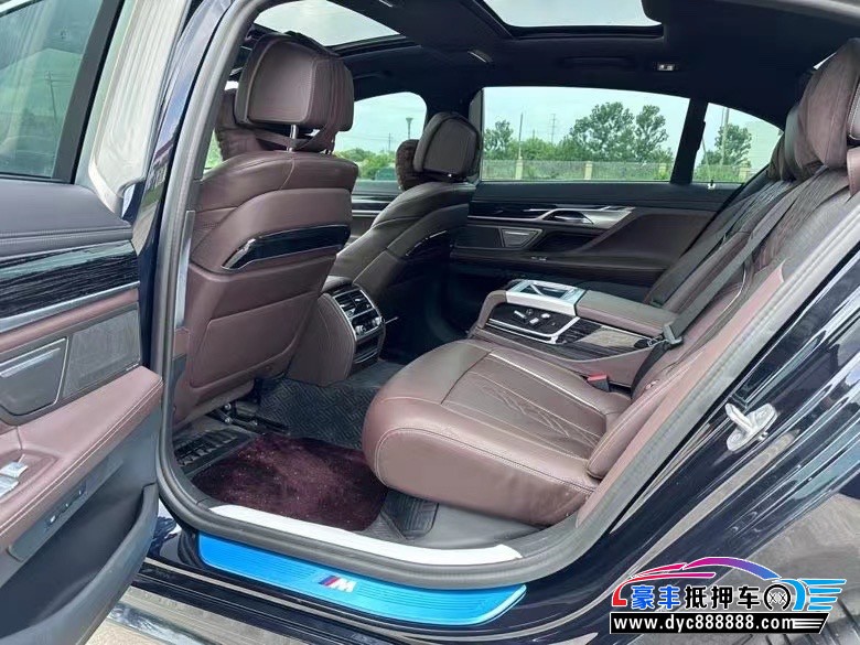 22年宝马7系轿车抵押车出售