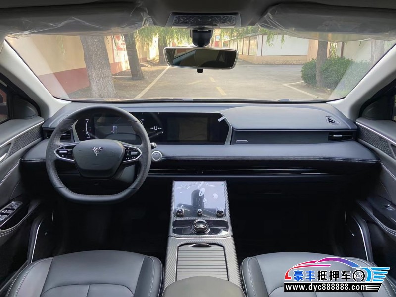 23年哪吒u-ll400SUV抵押车出售