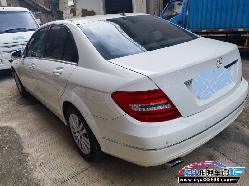 12年奔驰C轿车抵押车出售