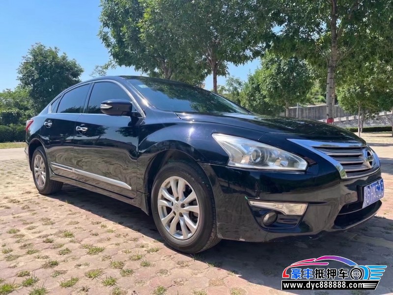 14年日产天籁轿车抵押车出售