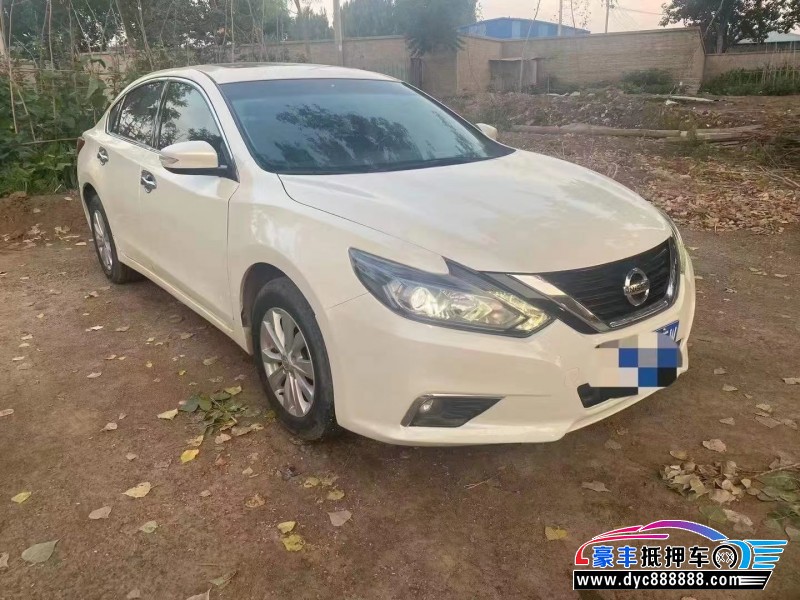 18年日产天籁轿车抵押车出售