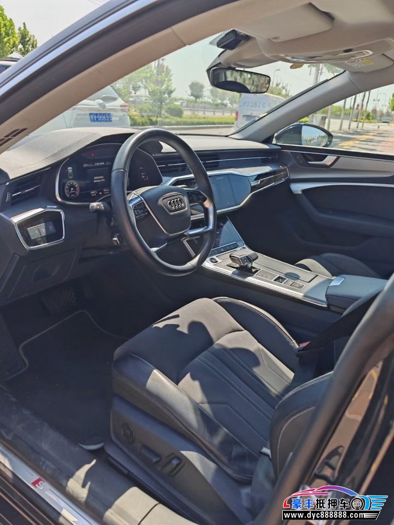 22年奥迪A7轿车抵押车出售