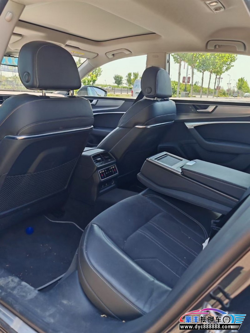 22年奥迪A7轿车抵押车出售