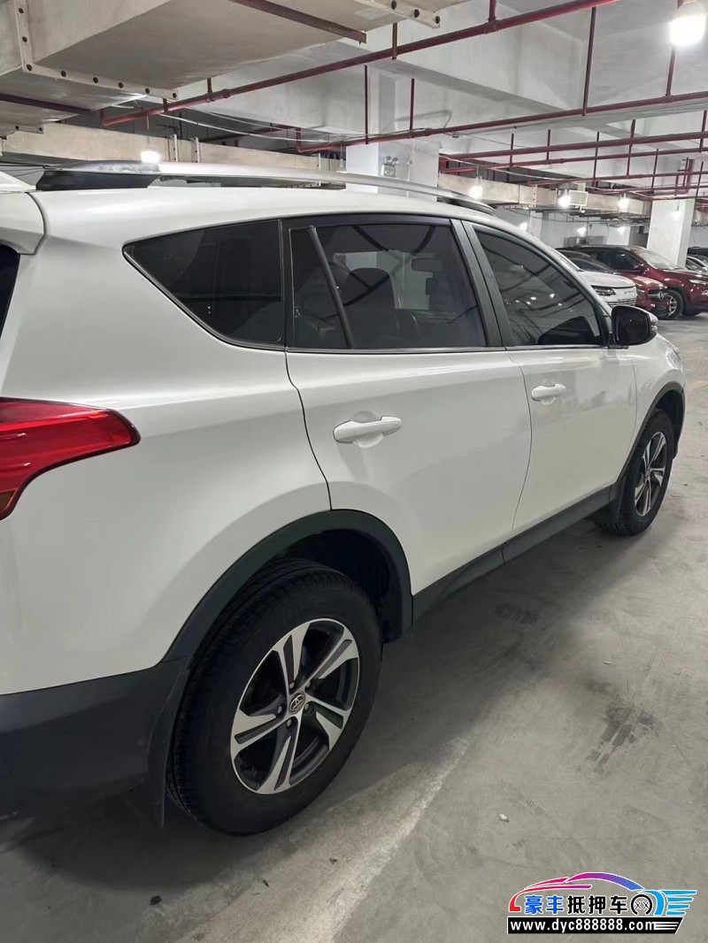 15年丰田RAV4轿车抵押车出售