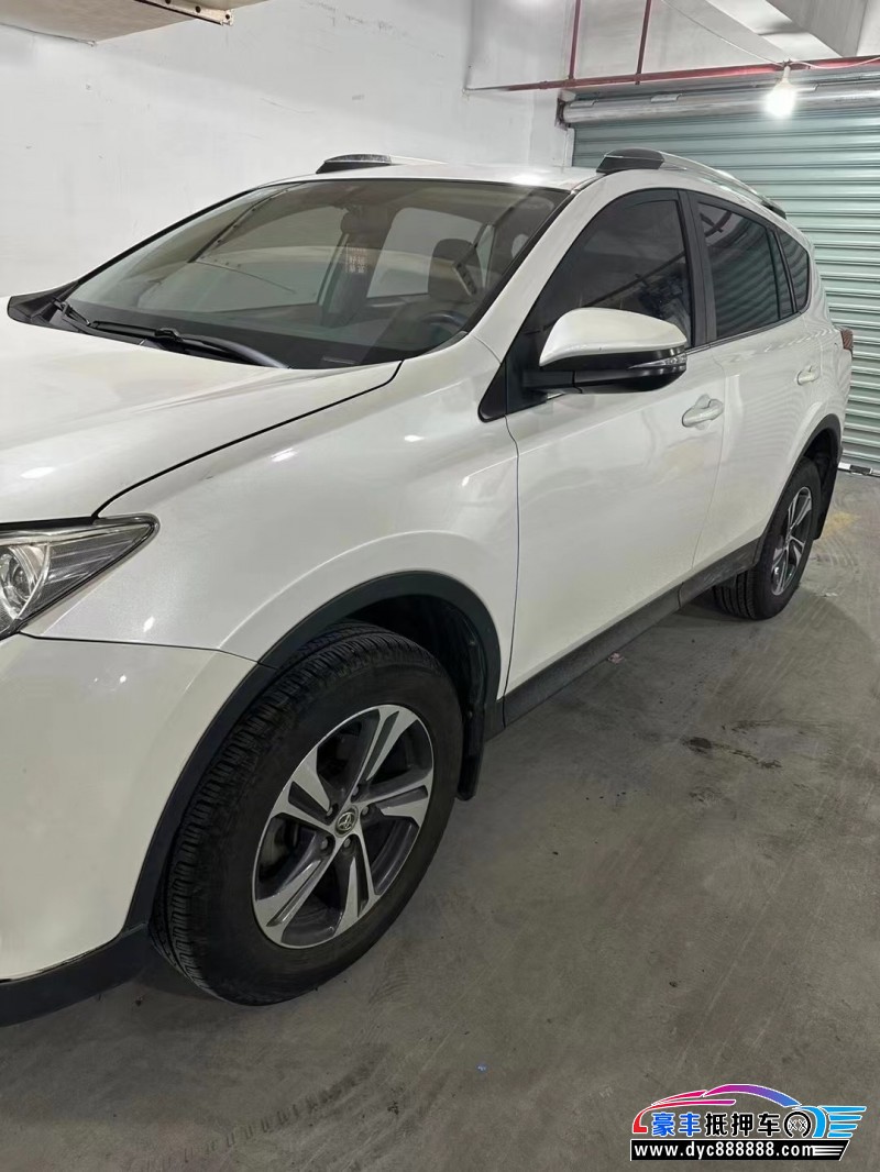 15年丰田RAV4轿车抵押车出售