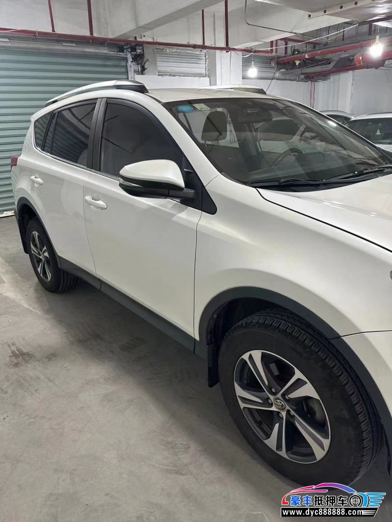 15年丰田RAV4轿车抵押车出售