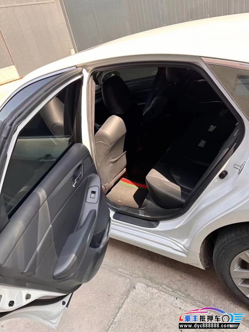 21年丰田亚洲龙轿车抵押车出售