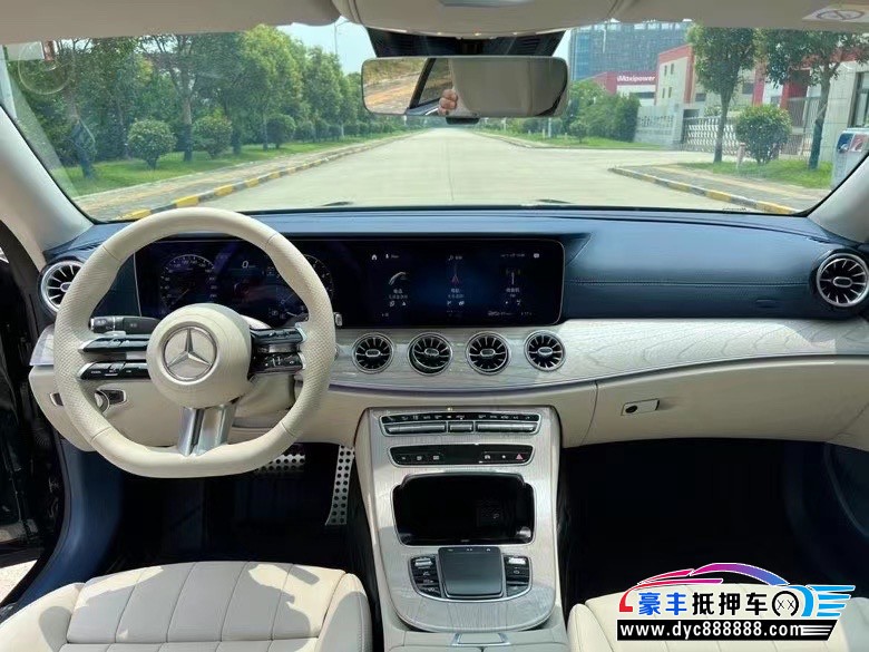 23年奔驰E轿车抵押车出售