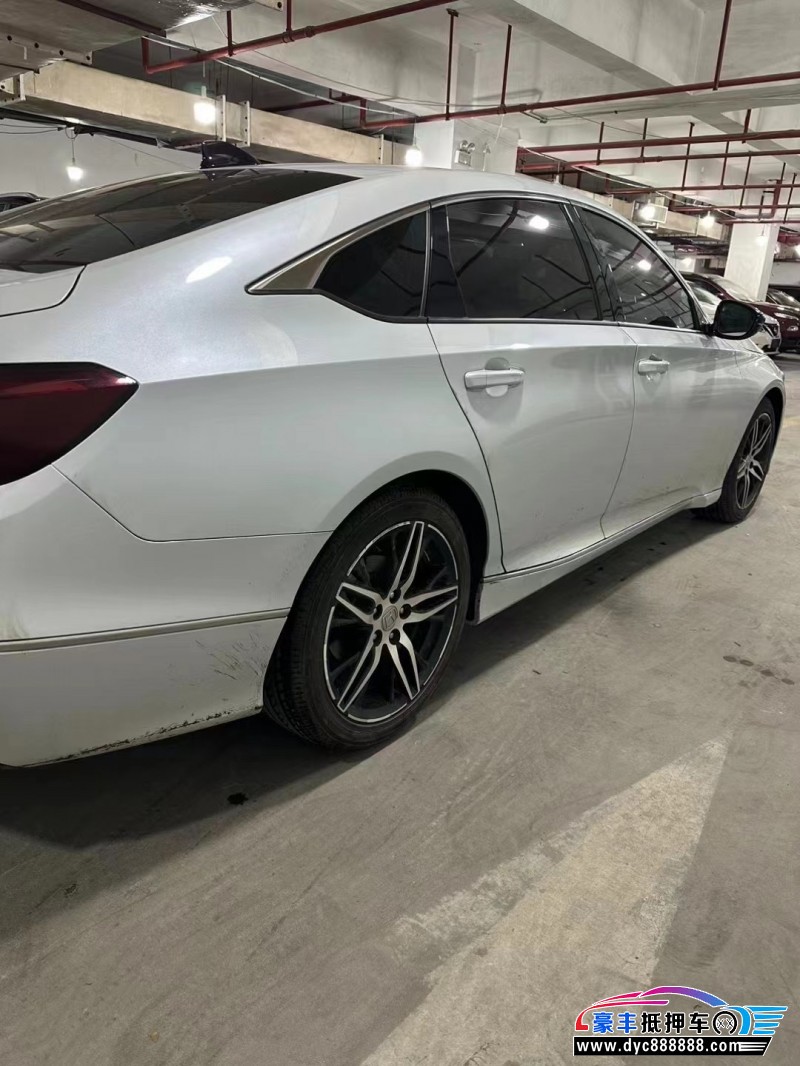 22年本田雅阁轿车抵押车出售