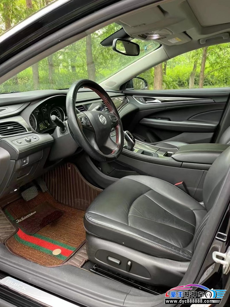 20年别克君越轿车抵押车出售