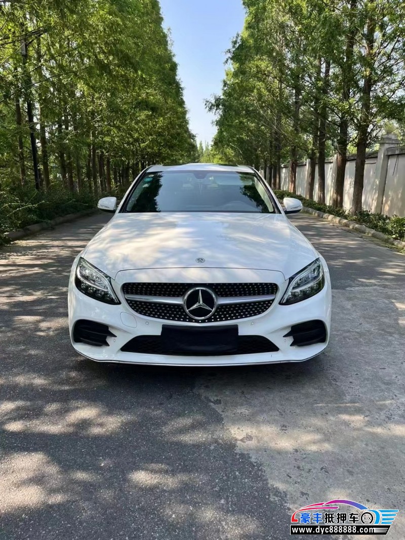 19年奔驰C轿车抵押车出售