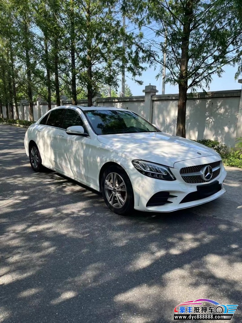 19年奔驰C轿车抵押车出售