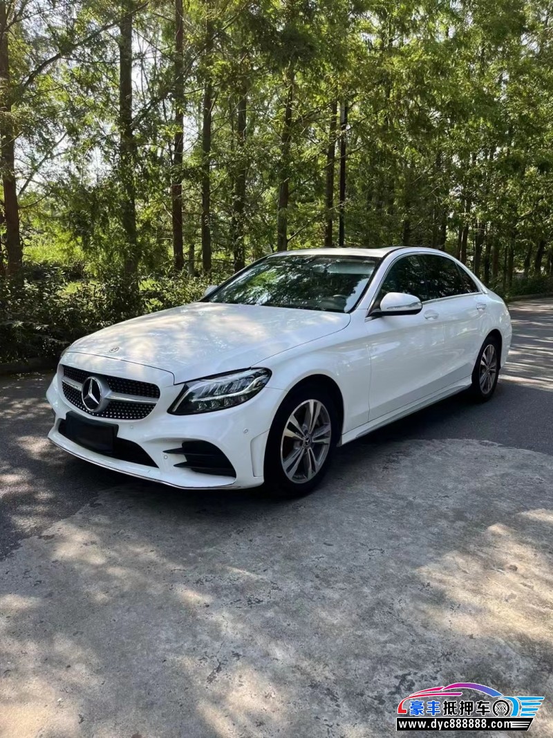 19年奔驰C轿车抵押车出售