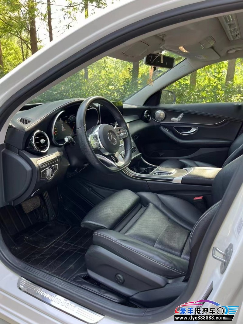 19年奔驰C轿车抵押车出售