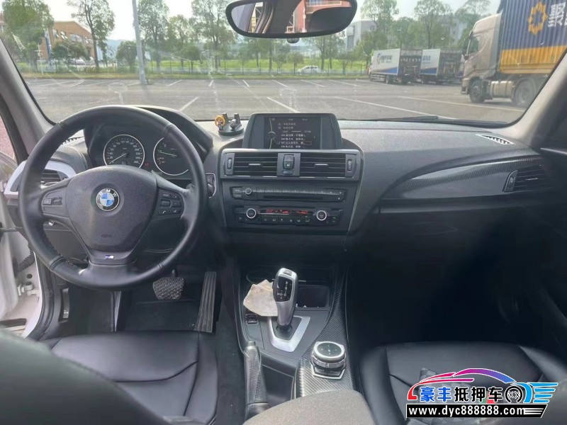 13年宝马1系轿车抵押车出售